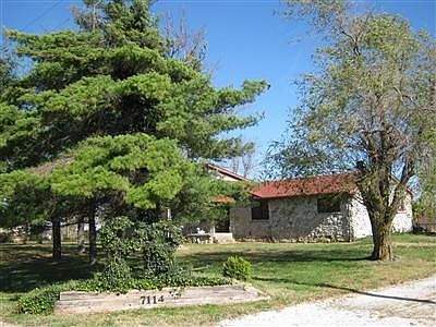 2nd image of 7114 N Farm Road 105