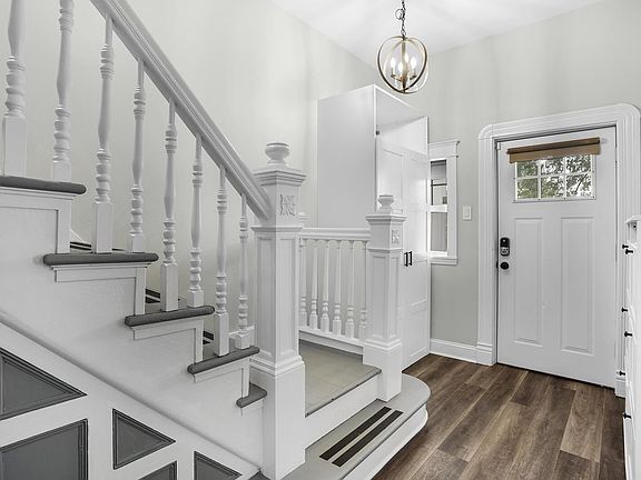3rd image of 2731 Dalton Ave