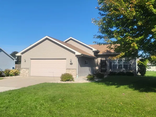 W5424 Red Clover Trl, Appleton, WI 54915