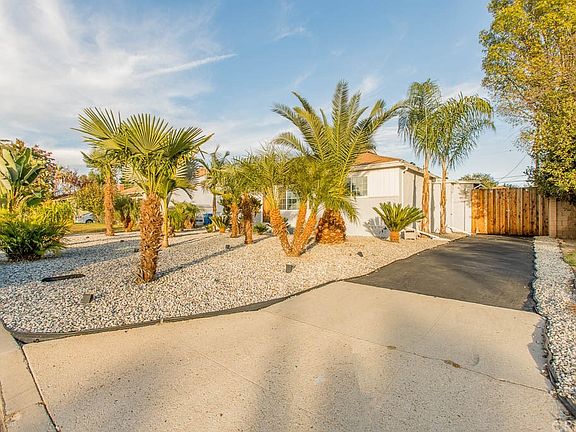 3rd image of 6026 Ventura Canyon Ave