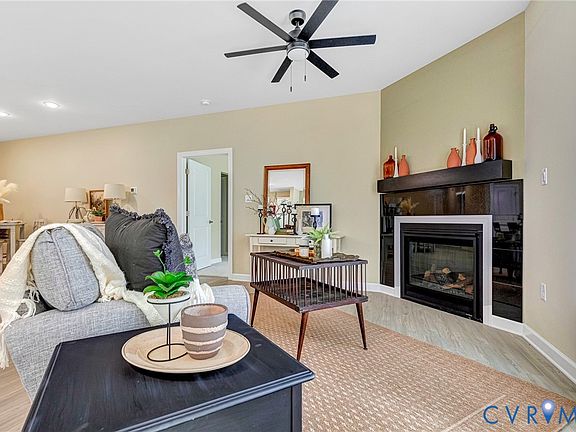5th image of 3323 Rock Creek Villa Dr