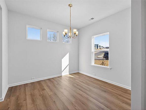 4th image of 81 Roxeywood Way