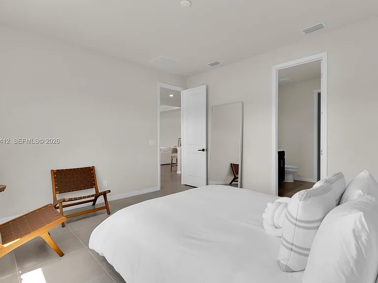 2081 Mossy Vine Ave — Photo 16