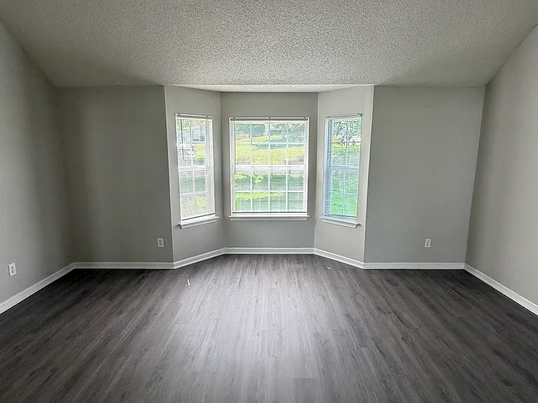 10744 Misty Meadows Ct — Photo 5