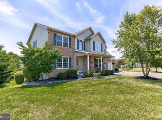 856 Lindia Dr, Chambersburg, PA 17202