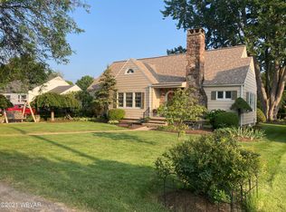 2220 Lincoln Dr, Williamsport, PA 17701