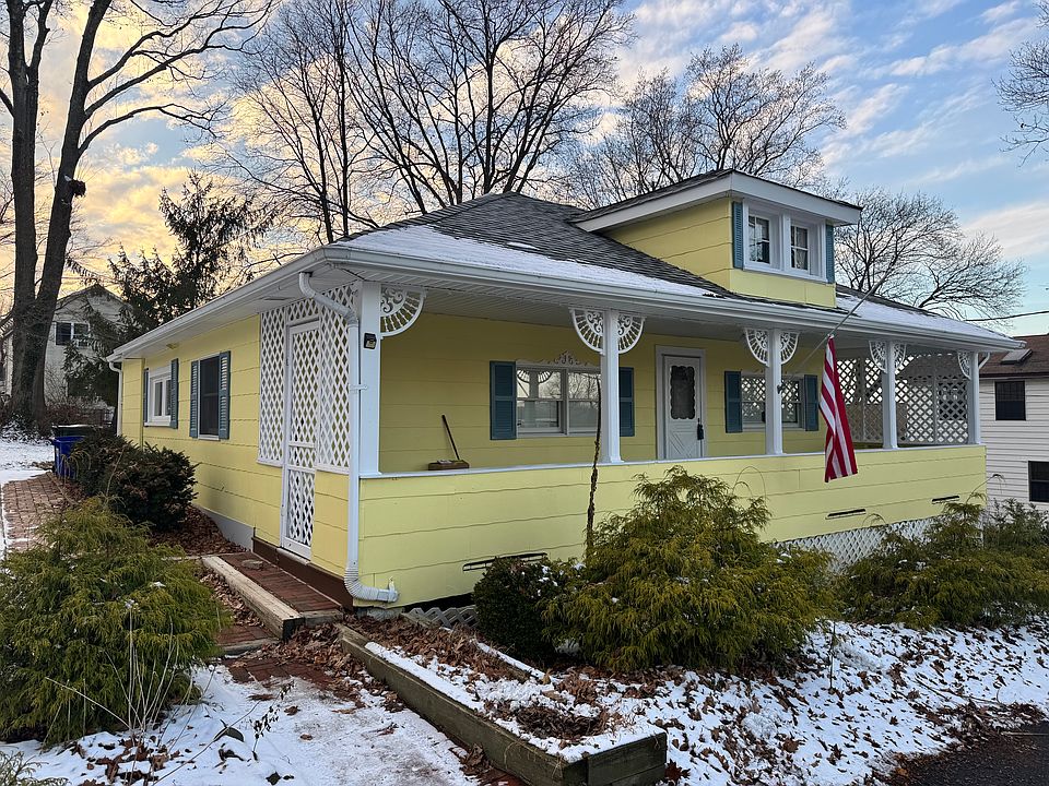 1st image of 24 Outlook Ave