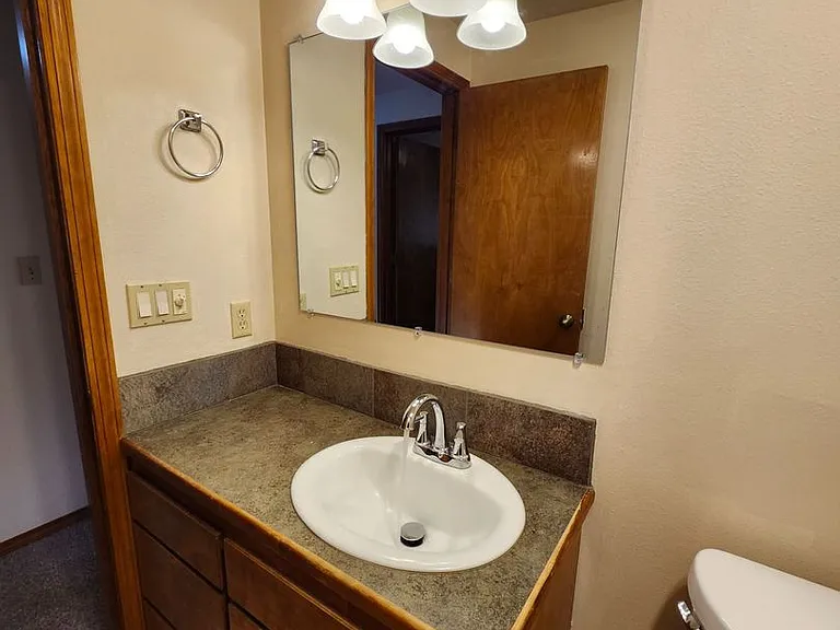 2858 NE Daggett Ln — Photo 14