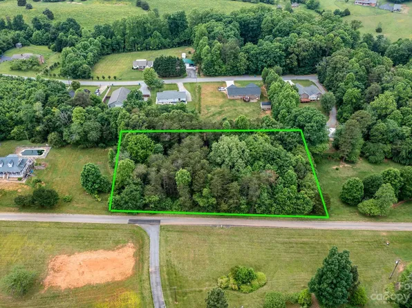 5265 Birchleaf Ln, Claremont, NC 28610