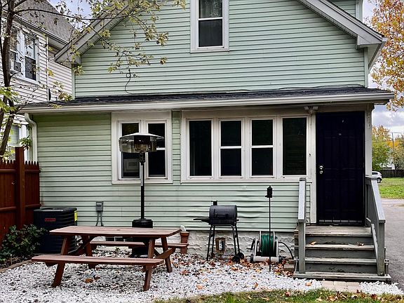 2nd image of 16203 Arcade Ave