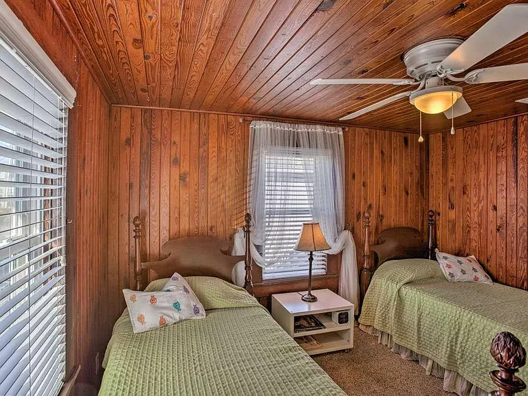 832 N Fletcher Ave #B — Photo 11