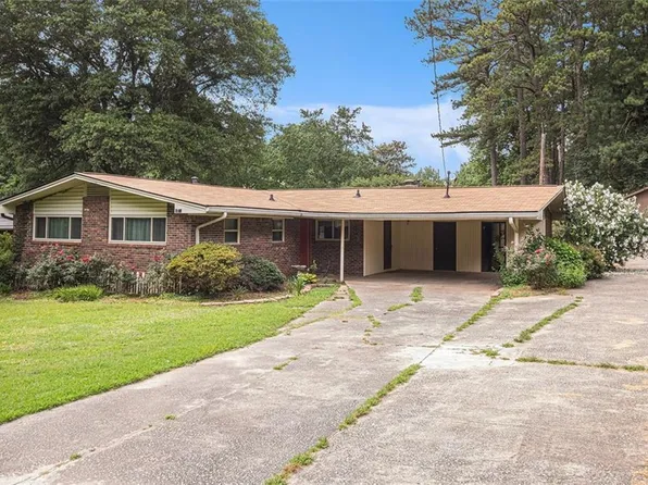 4951 Alexander Ave, Union City, GA 30291