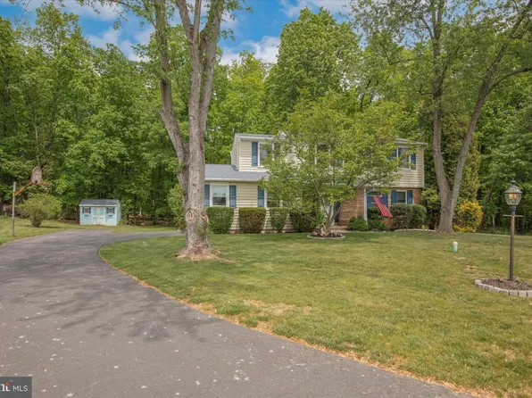 1804 Dutchmans Cir, Harleysville, PA 19438