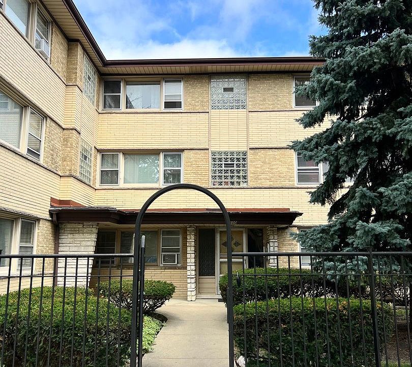 1st image of 2600 N Austin Ave #3E