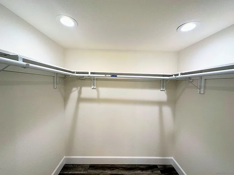 426 Sloane Ave #1 — Photo 17