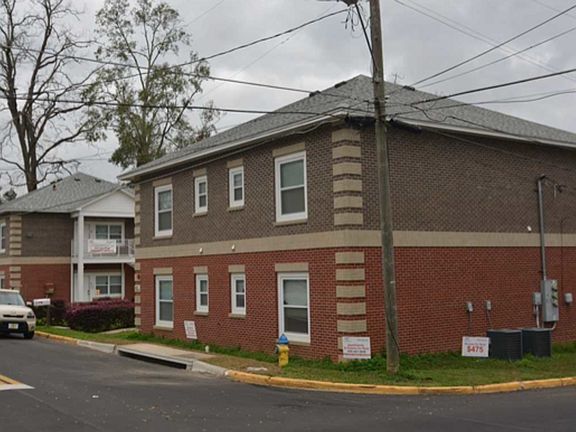 2nd image of 601 Pope St #2