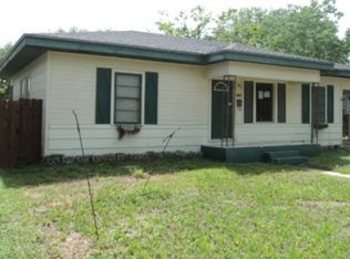 201 Charlotte Dr, Port Lavaca, TX 77979