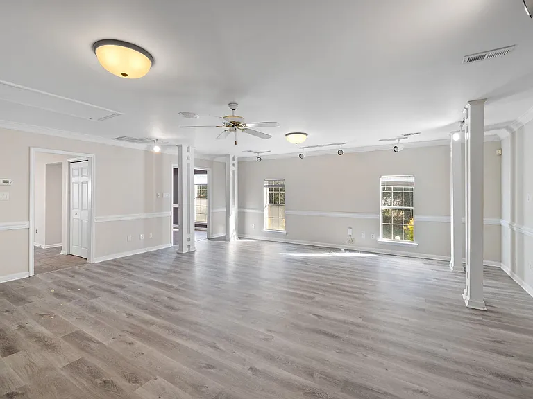 531 Clayton Rd — Photo 12
