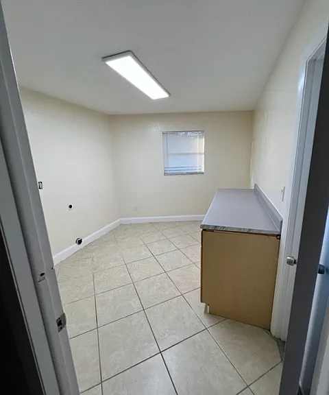 212 Debby Ct #B — Photo 24