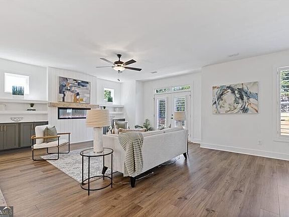 3rd image of 2741 Hallwood Ln