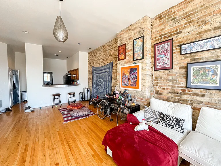 1439 N. Milwaukee Ave — Photo 5