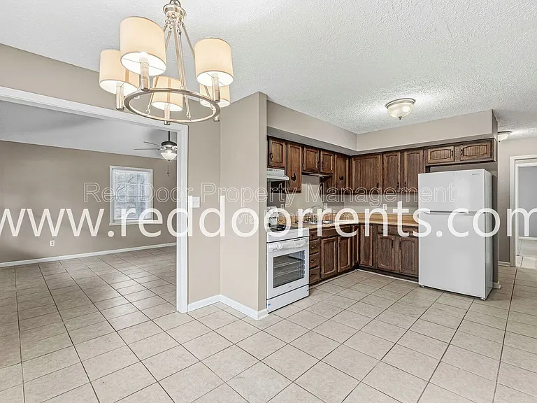 517 Gibbs St — Photo 5