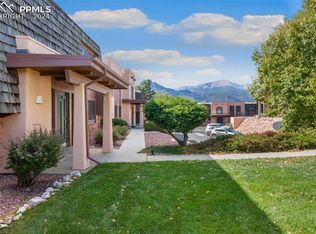 2931 Mesa Rd APT A, Colorado Springs, CO 80904