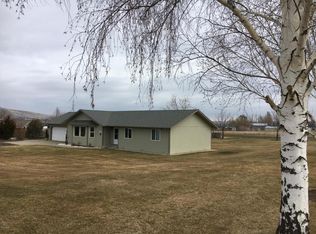 15771 Fisk Rd, Yakima, WA 98908