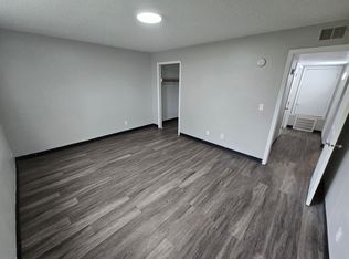 1125 Langley Rd APT 1, Waterloo, IA 50702