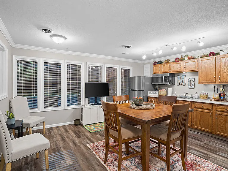 Find Your Topeka Home Here!
