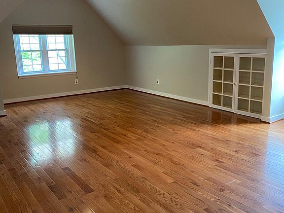 Combined living room & bedroom