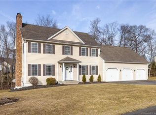 260 Debbie Dr, Meriden, CT 06451