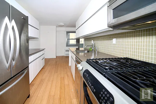 Rented by Halstead Real Estate | media 29