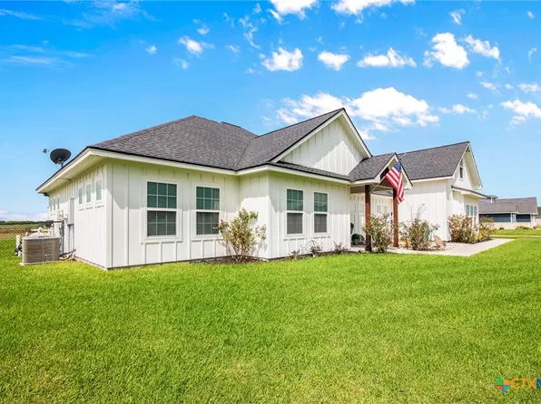 53 Meadow Creek Dr, Inez, TX 77968