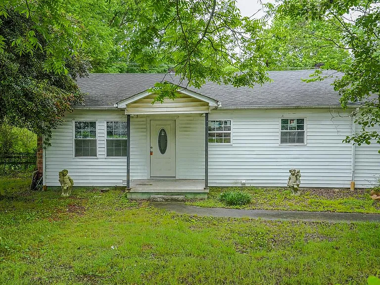 1821 Freeport Rd — Photo 1
