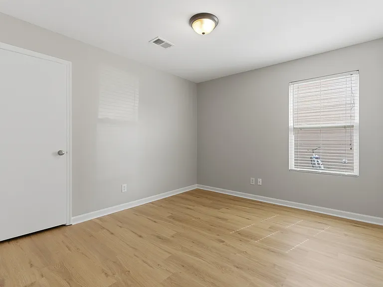 29889 Glenrose Way — Photo 10
