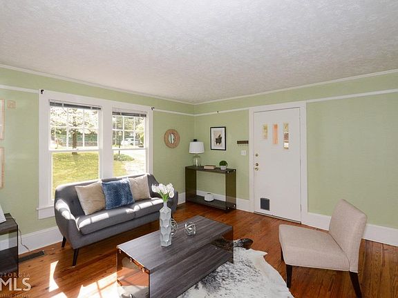 5th image of 1103 Woodland Ave SE