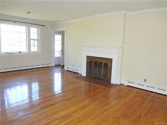 2nd image of 2605 Pershing Ave
