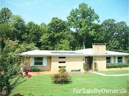 Home Sweet Home
						:
						Lovely home near YMCA, Rich Park, downtown Historic Mocksville