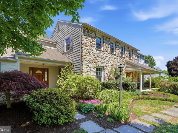 851 Box Hill Ln, Wayne, PA 19087