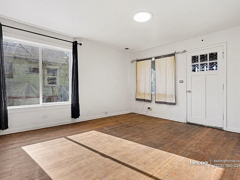 2040 S Fox St — Photo 4