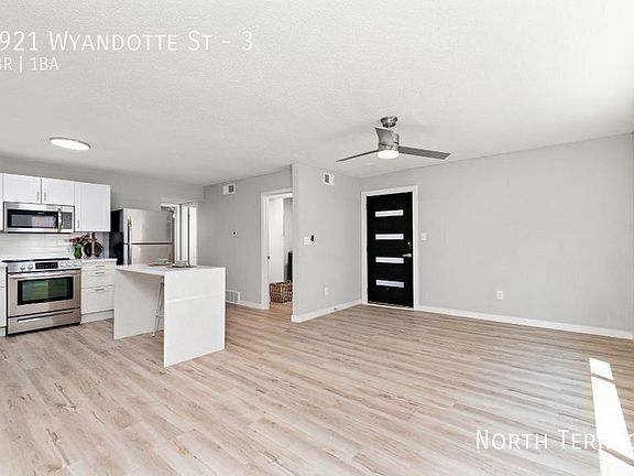 3rd image of 3921 Wyandotte St APT 3