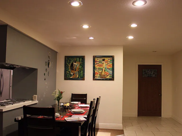24102 La Rosa Dr — Photo 3