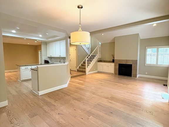 2nd image of 3684 Silver Oak Pl #3684