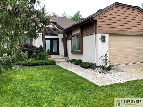 187 Sayre Dr, Princeton, NJ 08540