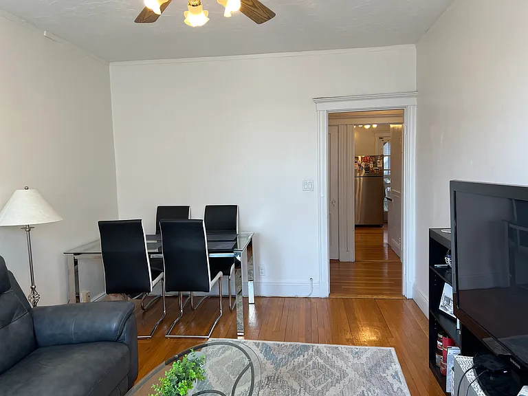 80 Sutherland Rd #4 — Photo 6
