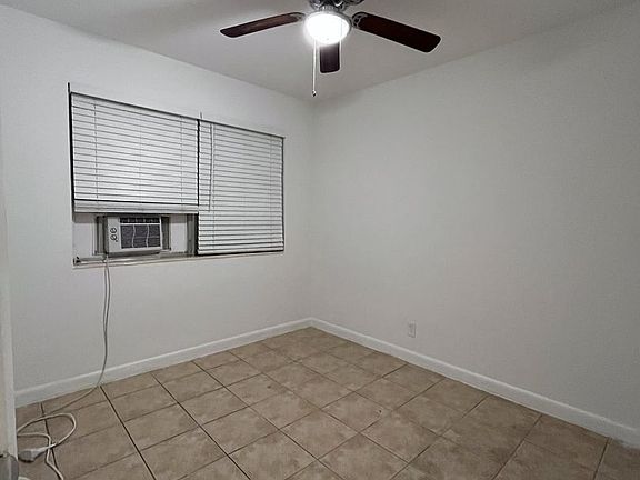 5th image of 107 SW 18th Ave APT 6