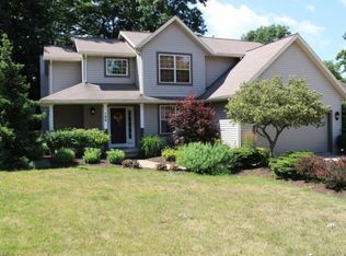 196 Adena Trce, Akron, OH 44321