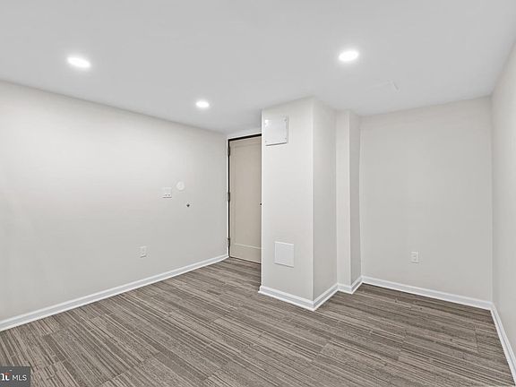 5th image of 1615 Q St NW APT T1