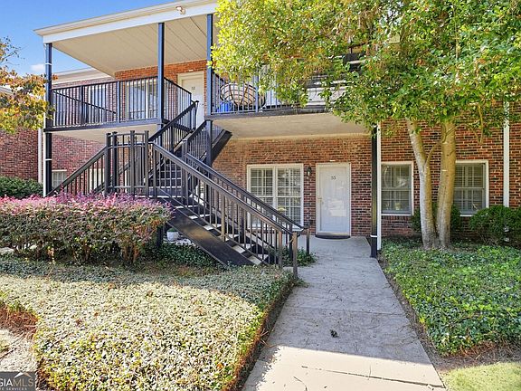 5th image of 3675 Peachtree Rd NE APT 53